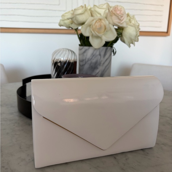 Elegant White Clutch - Picture 1 of 5